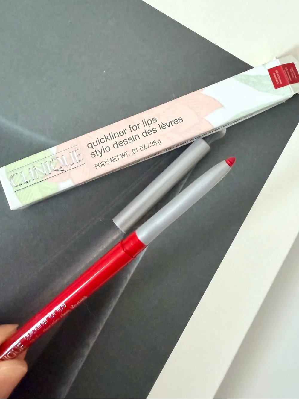 Clinique Quickliner For Lips 05 Intense‎ Passion - Picture 3 of 3